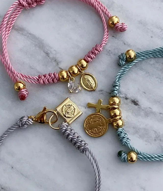 Pulsera Hilo Virgen Milagrosa y Sagrado Corazón Jesús