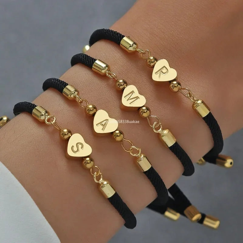 Pulsera Hilo con Iniciales Doradas